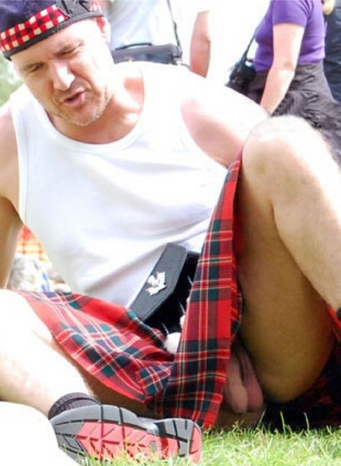 Men in Kilts without panties
