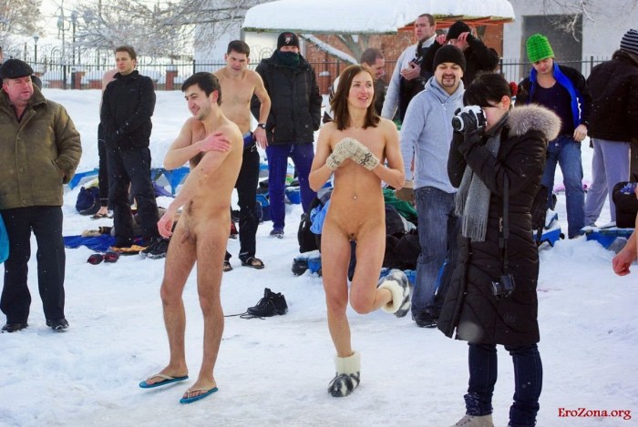 Guys without panties in the hole