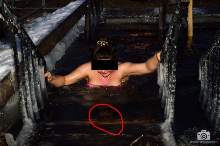 Bathing in the hole for baptism with naked
