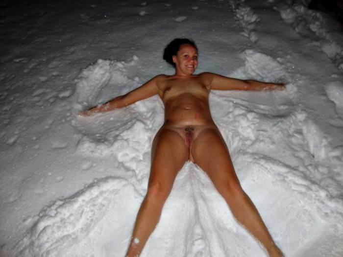 Girls in the hole without panties