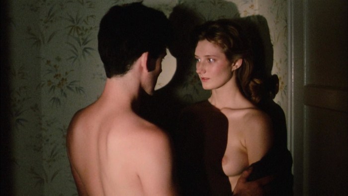 Joeli Richardson in erotic scenes
