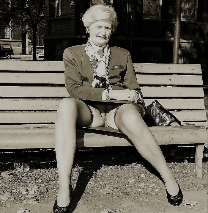 Retro women without panties