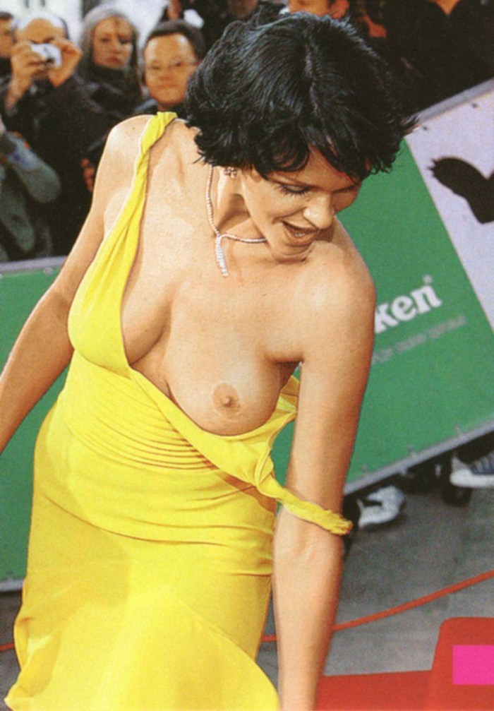 Singer Anastasia Slavevskaya Nude