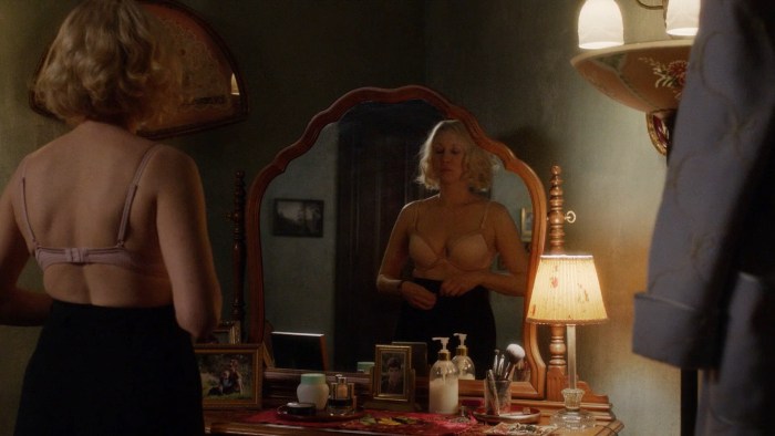 Erotic scenes with Vera Farmig