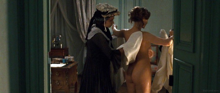 Vera Farmiga Naked in films