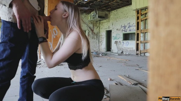 Blonde in an abandoned building fuck